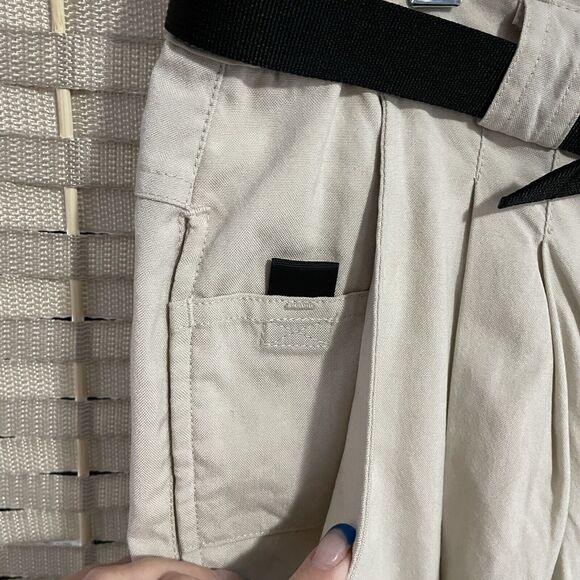 The North Face Women’s Tekware Guide Pants Size XL Khaki Belt Pockets Hiking NEW - Picture 4 of 12
